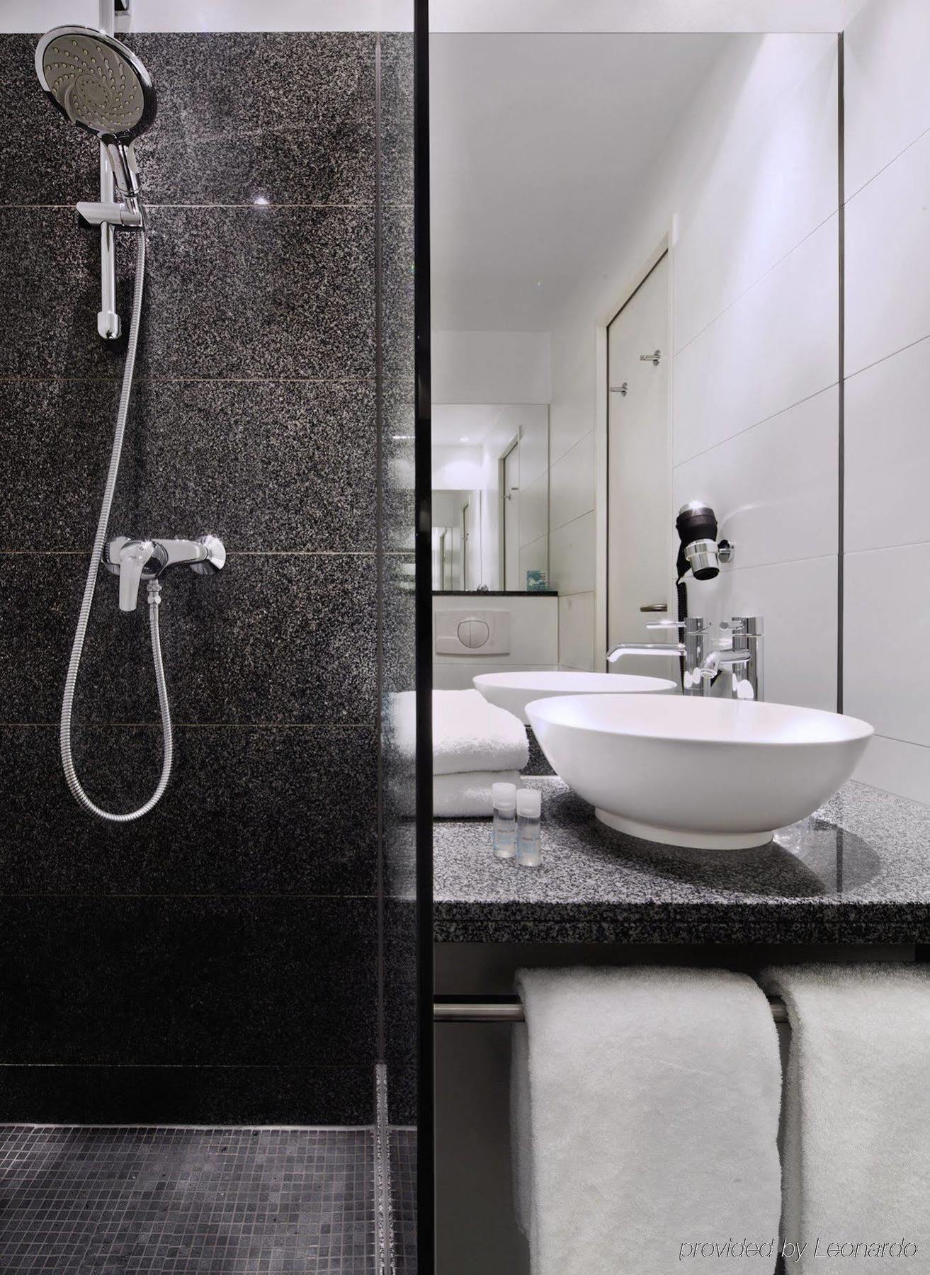 Motel One Брюссель Экстерьер фото